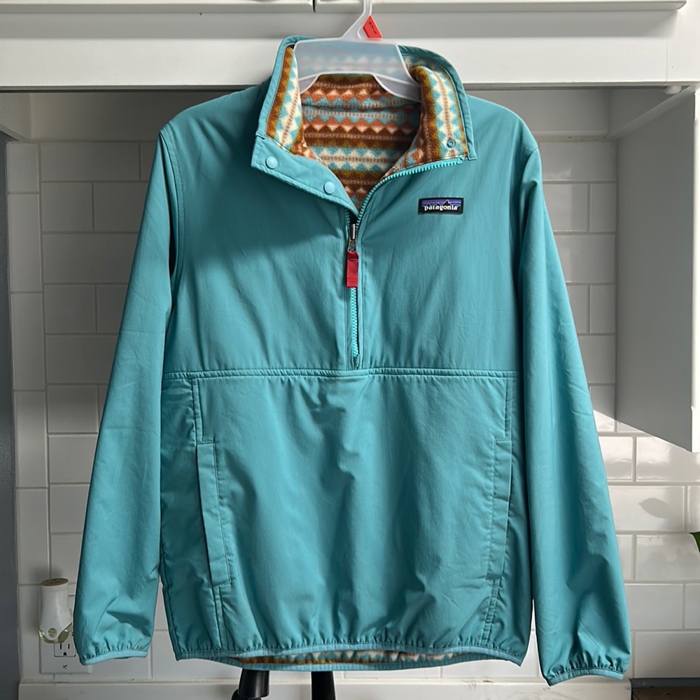Women’s Patagonia reversible jacket size M